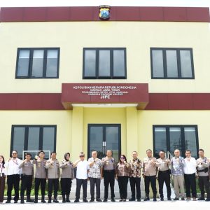 Perkuat Keamanan Obvitnas, JIIPE Serahkan Kantor Kepolisian Khusus Kawasan