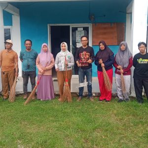 Jaga Kebersihan Kantor, Pemkel Bonto Langkasa Gelar Kerja Bakti 