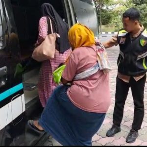 Kapolres Gresik Tegaskan Komitmen Pelayanan, Pasien Diantar Gratis dengan Ambulans Sidokkes dari RS Dr Soetomo