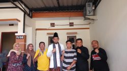 Doa dan Kebersamaan Warnai Kehadiran KH Ali Misbakul Munir di Tengah Duka Keluarga Sekjen AWOS