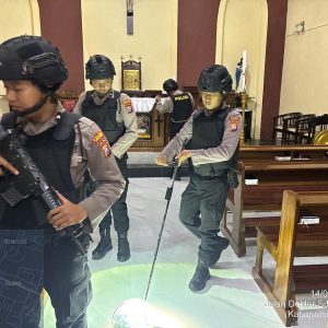 Polres Pasuruan Sterilisasi Gereja Tingkatkan Pengamanan Ibadah Kenaikan Isa Almasih berjalan Aman