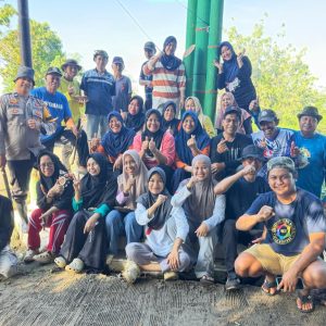 Pemdes Gentung Kerja Bakti Di Pekuburan Lerang-Lerang