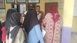 PEMDES MEKAR JAYA SALURKAN BANTUAN PANGAN BERAS BULOG DAN MINYAK SAYUR UNTUK 1.007 KPM