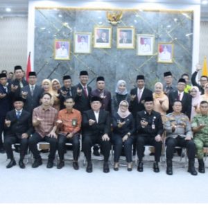 Bupati Lampung timur ,Lantik sejumlah pejabat tinggi di lingkungan Pemkab Lamtim,