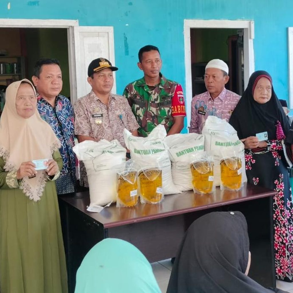 Penyaluran Bantuan Pangan Beras Dan Minyak Goreng Di Kelurahan Bonto Mate’ne