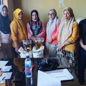 Pemkel Pundata Baji Penyaluran Bantuan Pangan Beras Dan Minyak Goreng