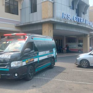 Hotline Lapor Cak Rama Respons Cepat, Polres Gresik Sediakan Ambulans Gratis untuk Pasien Kontrol