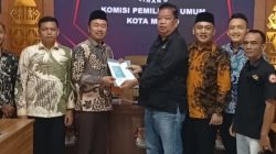 IPLI Datangi KPU Metro, Pertanyakan Dokumen Pencalonan Bambang Iman Santoso
