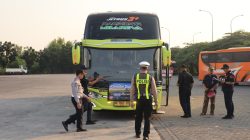 Keselamatan Penumpang Jadi Prioritas, Satlantas Polres Gresik Bersama Dirjen Hubdat Gelar Ramp Check Bus di Rest Area 726 B