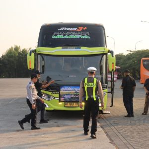 Keselamatan Penumpang Jadi Prioritas, Satlantas Polres Gresik Bersama Dirjen Hubdat Gelar Ramp Check Bus di Rest Area 726 B
