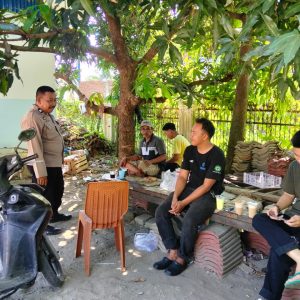Patroli Dialogis Personel Polsek Ma’rang Sambang Warga Sampaikan Pesan Kamtibmas