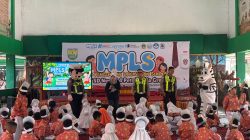 Satlantas Polres Gresik Kenalkan Rambu Lalu Lintas kepada Siswa SD Negeri 4 Petrokimia, Wujudkan Generasi Pelopor Keselamatan