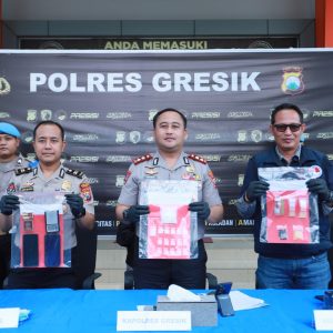 Polres Gresik Bongkar Peredaran Sabu Sistem Ranjau di wilayah selatan, Dua Kurir Dibekuk dengan Barang Bukti 38 Gram