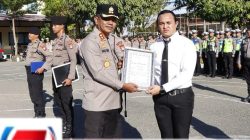 Kapolres Pangkep Pimpin Apel jam pimpinan, berikan Penghargaan Kepada Personel berprestasi