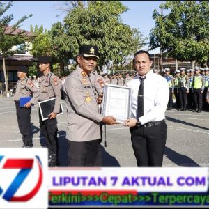 Kapolres Pangkep Pimpin Apel jam pimpinan, berikan Penghargaan Kepada Personel berprestasi