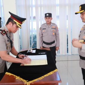 Sertijab KabagOps Polres Gresik, Kompol Arief Sukmo Wibowo Resmi Emban Tugas Baru