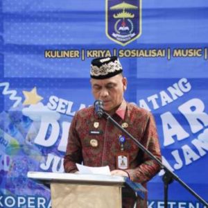 Pemerintah Kota Metro melalui Dinas Koperasi, UMKM, dan Ketenagakerjaan meluncurkan program Bazar djajan peningkatan UMKM