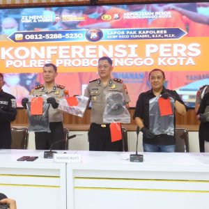 Polres Probolinggo Kota Ungkap Kasus Pembunuhan Manusia Silver, Dua Tersangka Diamankan