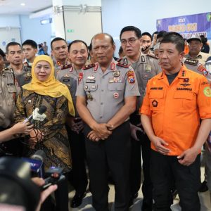 Kapolda Jatim Sampaikan Duka atas Kecelakaan Kapal Laut di Perairan Sumenep, Pencarian Korban Hilang Terus Dilakukan