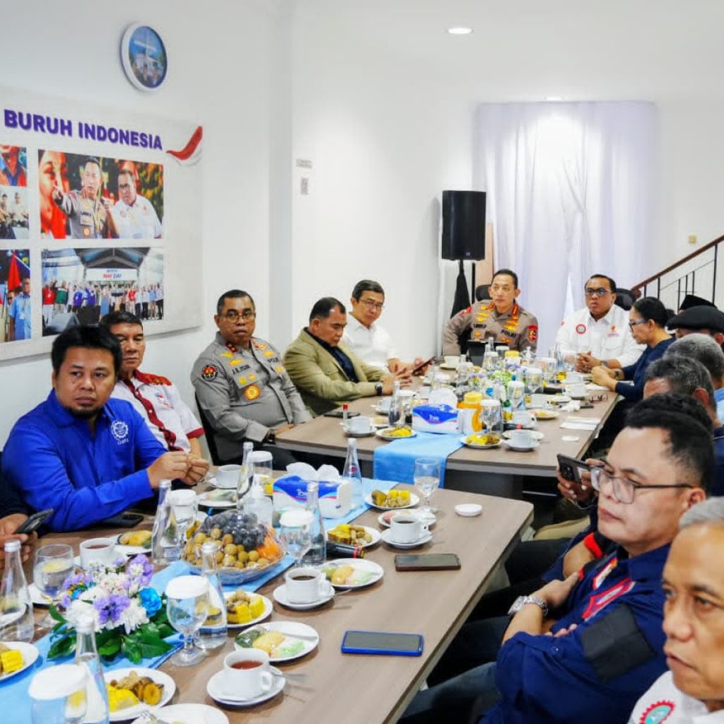 Kapolri Dukung Dialog Penyusunan RUU Ketenagakerjaan, Siap Jadi Jembatan Aspirasi Buruh