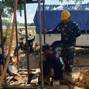 Babinsa Koramil Palengaan Dampingi Pengeboran Air di Ponpes Miftahul Ulum Penyepen