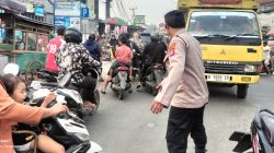 Antisipasi Kepadatan Akhir Pekan, Polsek Panongan Tempatkan Personel di Pasar Panongan