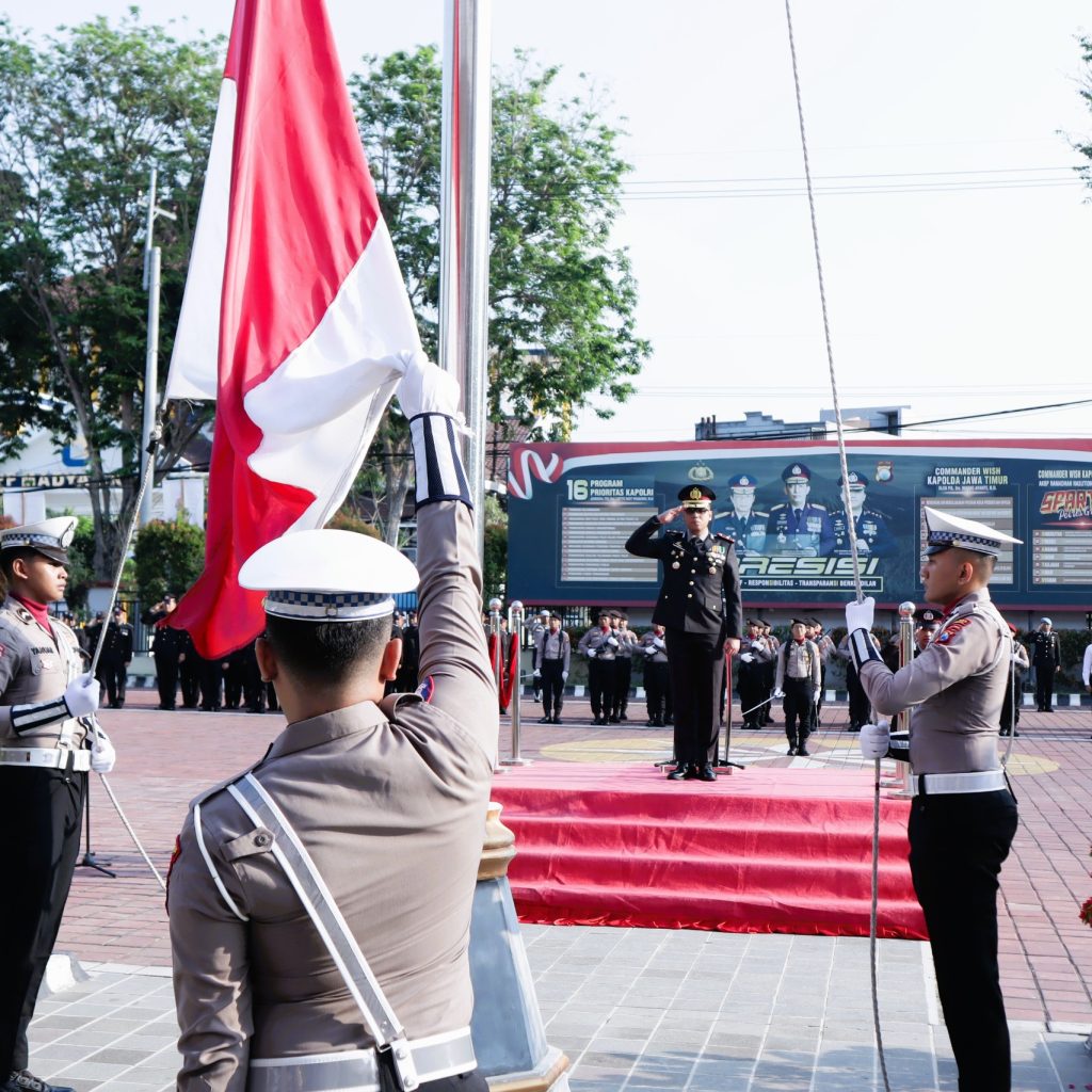 Upacara HUT ke-81 RI di Gresik Berlangsung Khidmat, Kapolres: Generasi Muda Harus Jadi Penerus Semangat Pahlawan