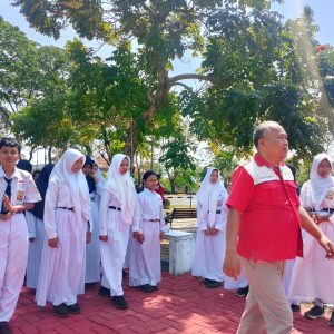 Meriahkan HUT ke-81 RI, SMPN 1 Sedati Sidoarjo Lantik Anggota Baru PMR Madya
