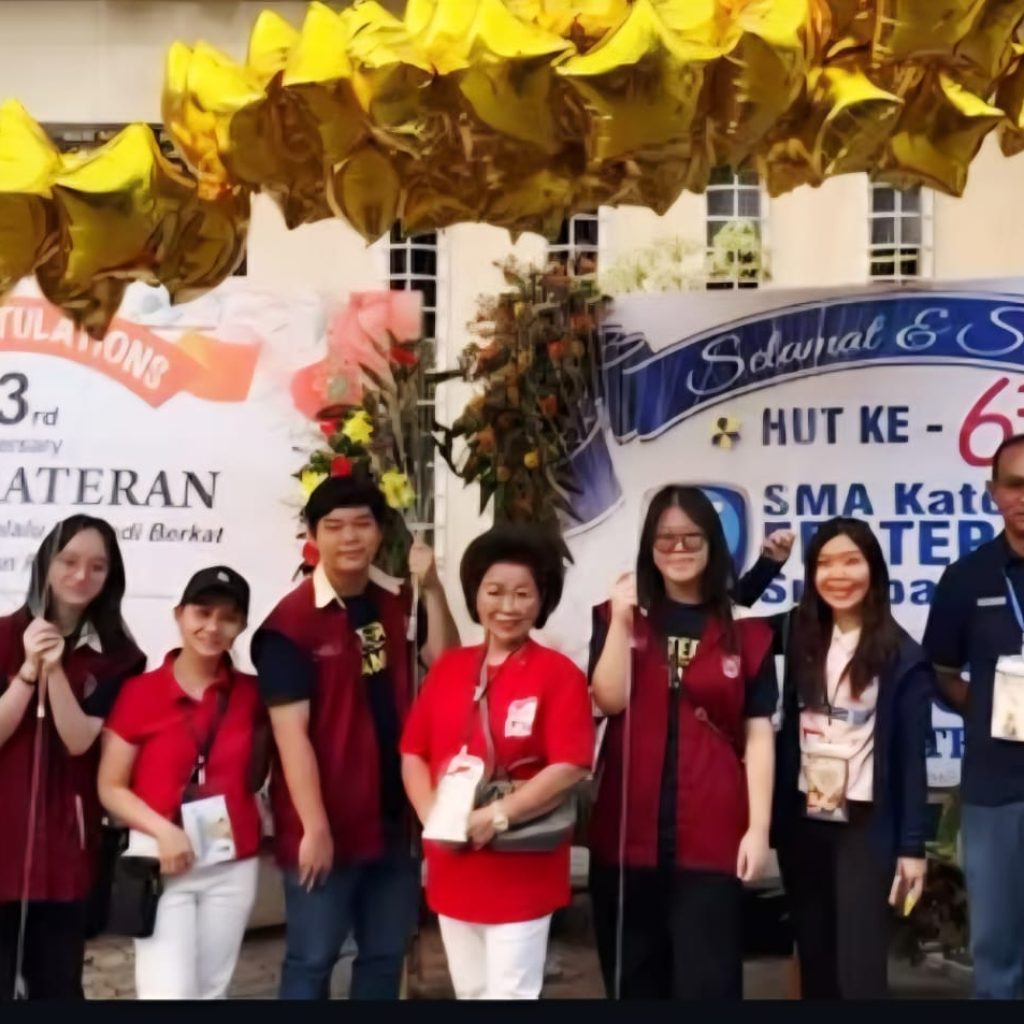 Dari Surabaya Lama hingga 63 Balon Bintang, Alumni SMAK Frateran 2002 Teguhkan Semangat Be The Light