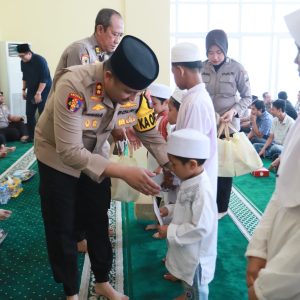 Polres Gresik Peringati Maulid Nabi 1448 H, Santuni Anak Yatim dan Perkuat Nilai Keteladanan