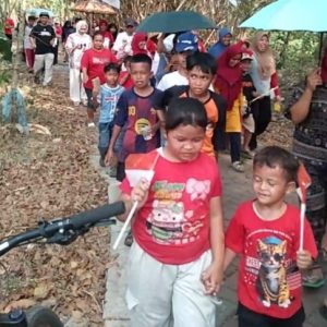 Semarak HUT RI ke-81, Warga Kampung Ciodeng Antusias Ikuti Jalan Santai